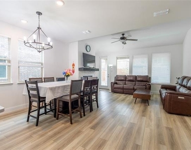 2340 Willow Garden Drive - Photo Thumbnail 2