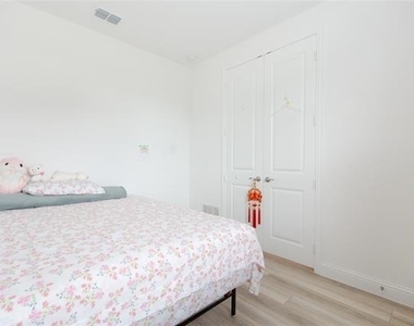 2340 Willow Garden Drive - Photo Thumbnail 16