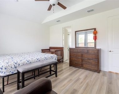 2340 Willow Garden Drive - Photo Thumbnail 11