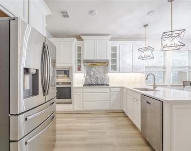 2340 Willow Garden Drive - Photo Thumbnail 7