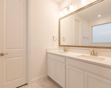 2340 Willow Garden Drive - Photo Thumbnail 12
