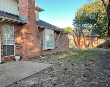 2102 Hunter Place Lane - Photo Thumbnail 38