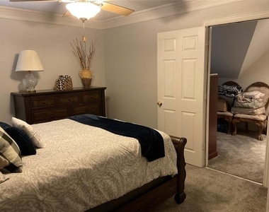 2102 Hunter Place Lane - Photo Thumbnail 29