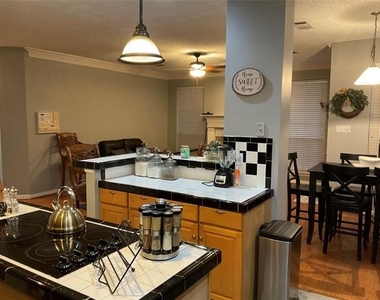 2102 Hunter Place Lane - Photo Thumbnail 18