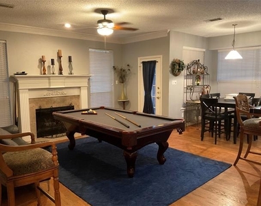 2102 Hunter Place Lane - Photo Thumbnail 13