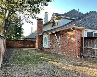 2102 Hunter Place Lane - Photo Thumbnail 39