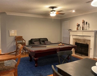 2102 Hunter Place Lane - Photo Thumbnail 16