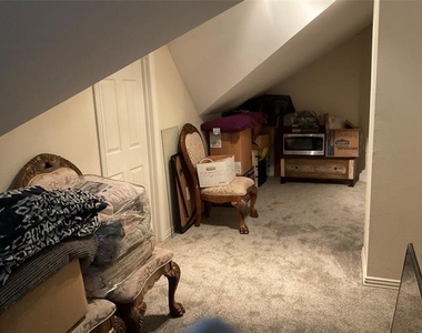 2102 Hunter Place Lane - Photo Thumbnail 31