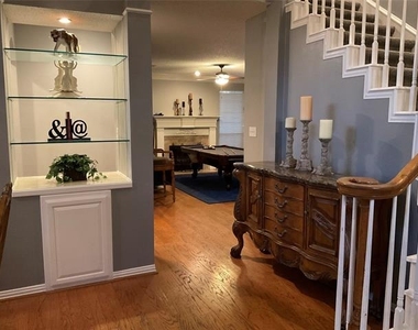 2102 Hunter Place Lane - Photo Thumbnail 6
