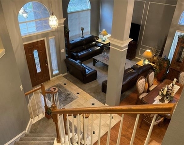 2102 Hunter Place Lane - Photo Thumbnail 32