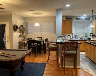 2102 Hunter Place Lane - Photo Thumbnail 14