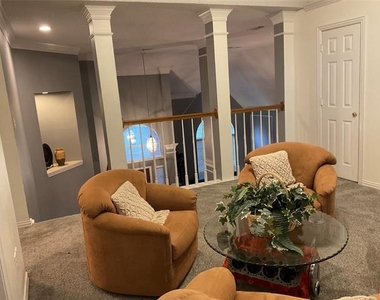 2102 Hunter Place Lane - Photo Thumbnail 23