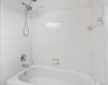 9271 Madewood Court - Photo Thumbnail 15
