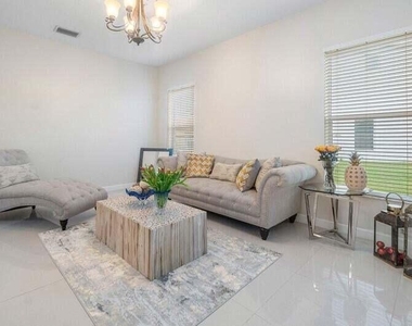 9271 Madewood Court - Photo Thumbnail 6