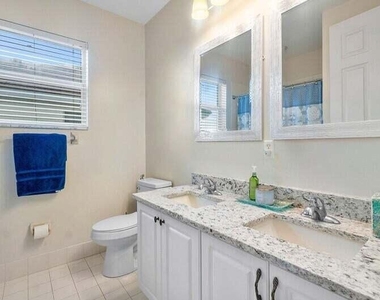 9271 Madewood Court - Photo Thumbnail 17