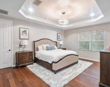 9271 Madewood Court - Photo Thumbnail 10
