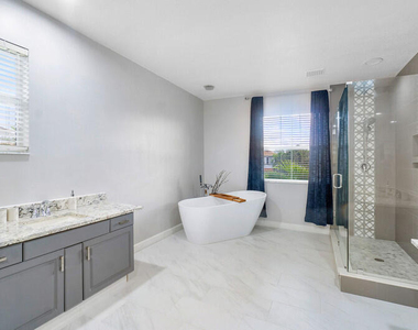 9271 Madewood Court - Photo Thumbnail 11