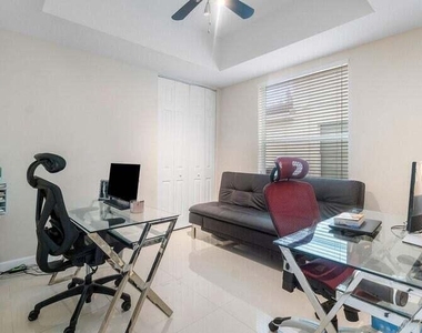 9271 Madewood Court - Photo Thumbnail 7