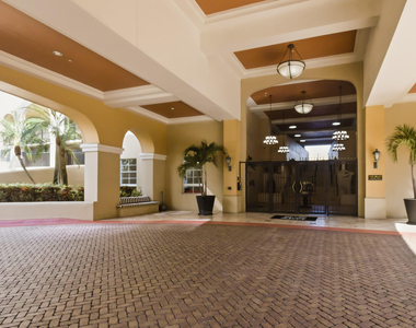 520 Se 5th Avenue - Photo Thumbnail 1