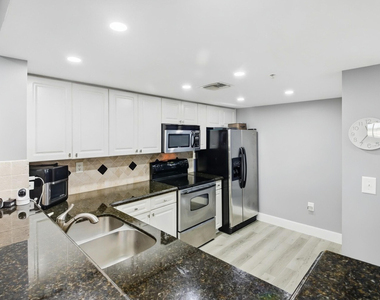 520 Se 5th Avenue - Photo Thumbnail 10