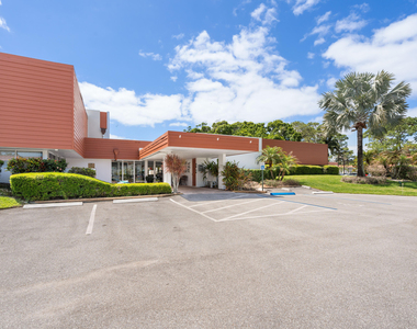2600 Se Ocean Boulevard - Photo Thumbnail 2