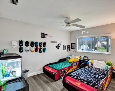 10501 Nw 20th Court - Photo Thumbnail 14