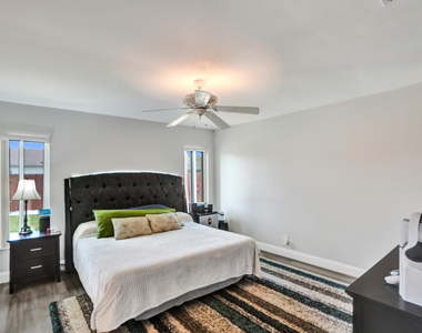 10501 Nw 20th Court - Photo Thumbnail 6