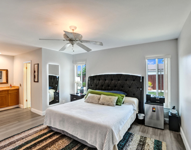 10501 Nw 20th Court - Photo Thumbnail 5