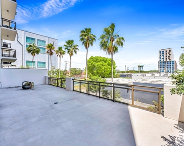 411 Nw 1st Avenue - Photo Thumbnail 2