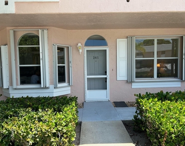 18081 Se Country Club Drive - Photo Thumbnail 1