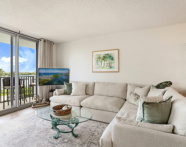 2121 N Ocean Boulevard - Photo Thumbnail 5