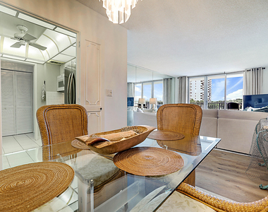 2121 N Ocean Boulevard - Photo Thumbnail 12