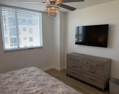 1551 N Flagler Drive - Photo Thumbnail 9