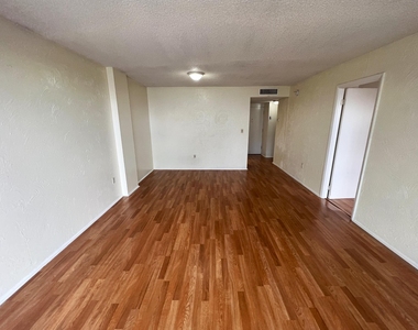 15600 Nw 7th Avenue - Photo Thumbnail 3