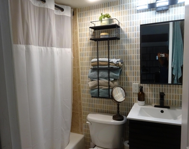 2660 Ne 8th Avenue - Photo Thumbnail 7