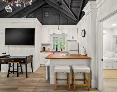 1017 Sw 4th Street - Photo Thumbnail 3