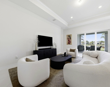 10332 Northbrook Circle - Photo Thumbnail 6
