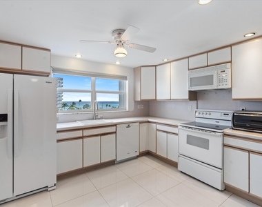 3300 S Ocean Boulevard - Photo Thumbnail 4