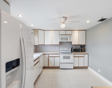3300 S Ocean Boulevard - Photo Thumbnail 3