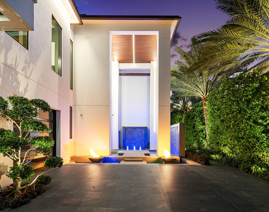 2934 Ne 8th Avenue - Photo Thumbnail 4