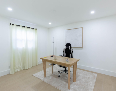 2281 Seaford Drive - Photo Thumbnail 17