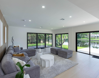 2281 Seaford Drive - Photo Thumbnail 9
