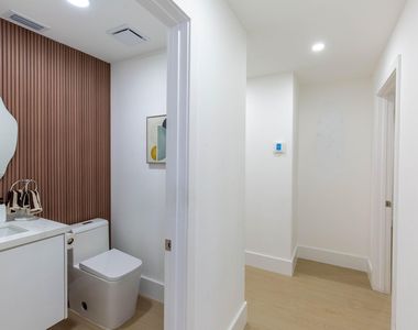 2281 Seaford Drive - Photo Thumbnail 14