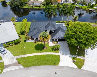2281 Seaford Drive - Photo Thumbnail 24