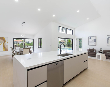 2281 Seaford Drive - Photo Thumbnail 7