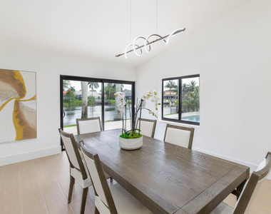 2281 Seaford Drive - Photo Thumbnail 8