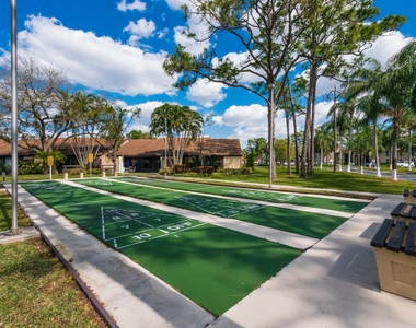 629 Sea Pine Way - Photo Thumbnail 24