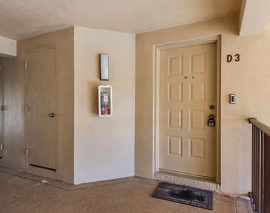 629 Sea Pine Way - Photo Thumbnail 3