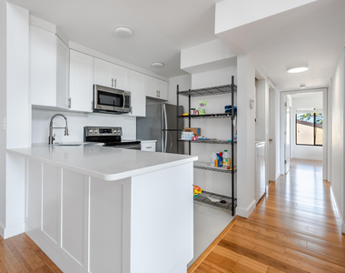 629 Sea Pine Way - Photo Thumbnail 7
