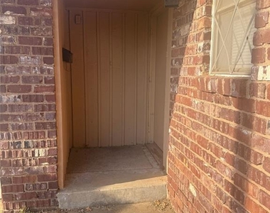315 Willow Place - Photo Thumbnail 1